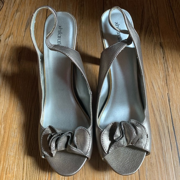 Gold Open Toe Heels Size 7.5 - Picture 2 of 6